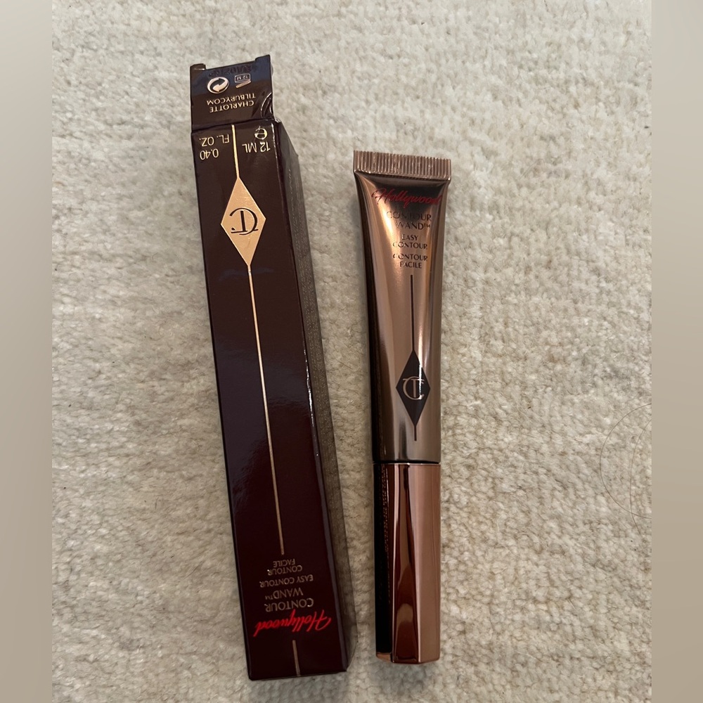 Charlotte Tilbury HOLLYWOOD CONTOUR WAND
FAIR-MEDIUM